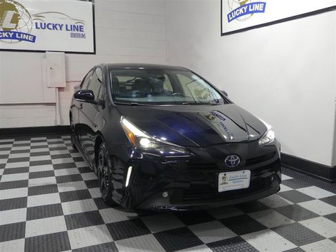 Used 2022 Toyota Prius FWD image 5