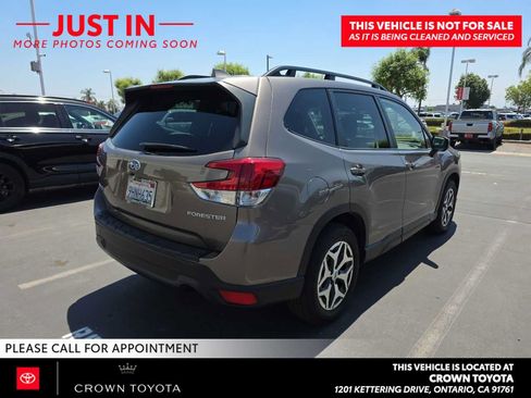 Used 2023 Subaru Forester Premium AWD/4WD image 3
