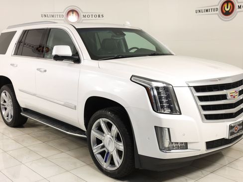 Used 2020 Cadillac Escalade Luxury AWD/4WD image 40