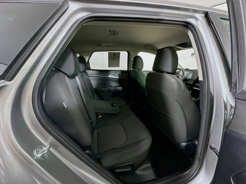 Used 2025 Kia Sportage LX image 28
