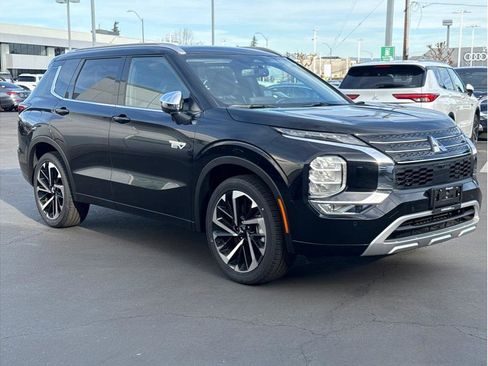 Used 2025 Mitsubishi Outlander 4WD Plug-In Hybrid image 5