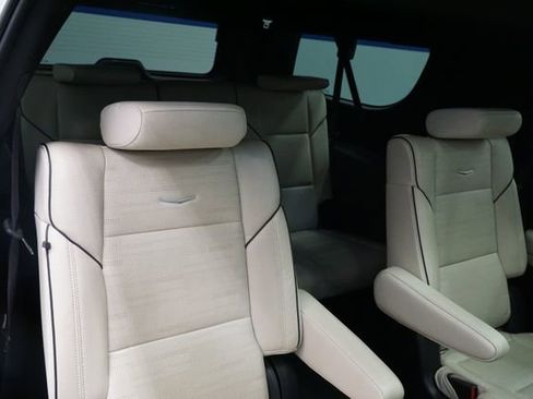 Used 2021 Cadillac Escalade ESV Sport w/ Driver Assist Tech Package image 19