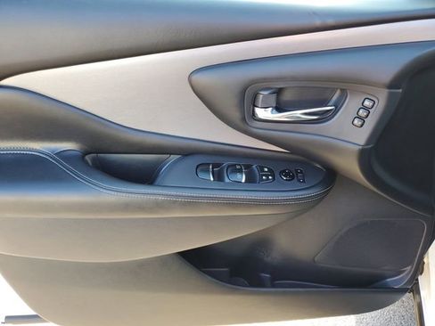 Used 2022 Nissan Murano SL FWD image 16