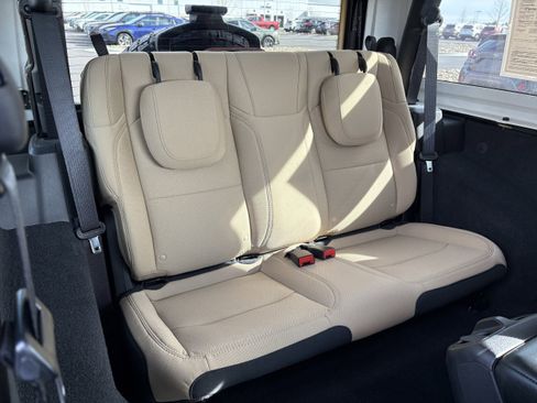 Used 2021 Jeep Wrangler Sport S image 31