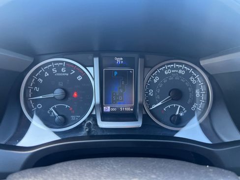 Certified 2022 Toyota Tacoma SR5 w/ Trail Edition AWD/4WD image 23