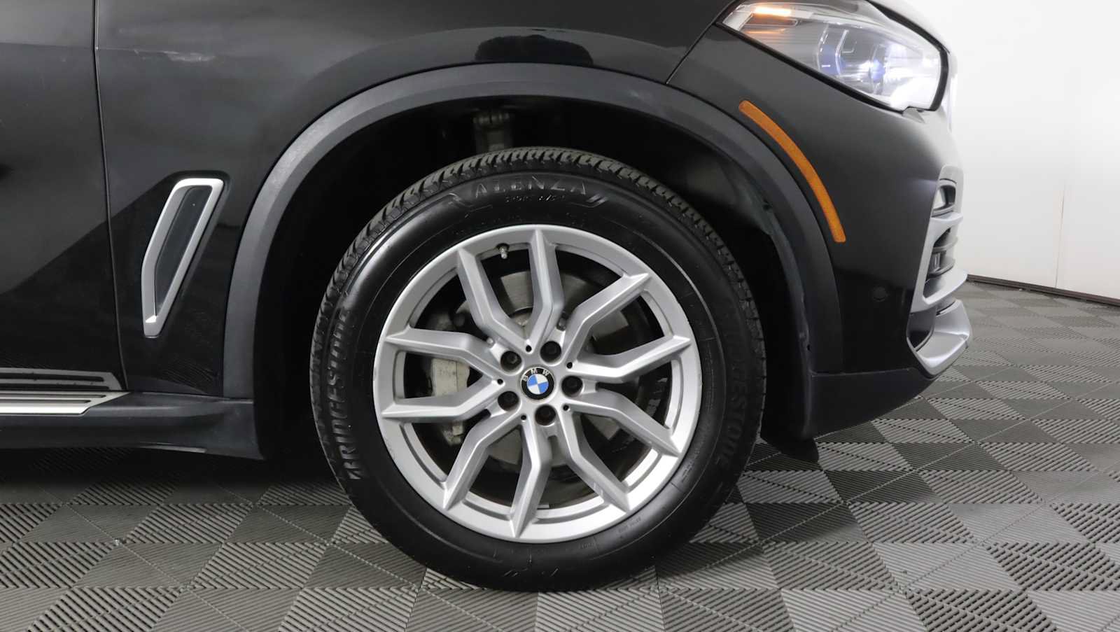 Used 2020 BMW X5 xDrive40i w/ Premium Package AWD/4WD image 7
