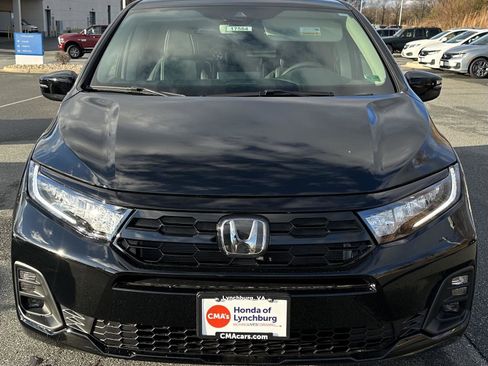 New 2026 Honda Odyssey Touring image 8