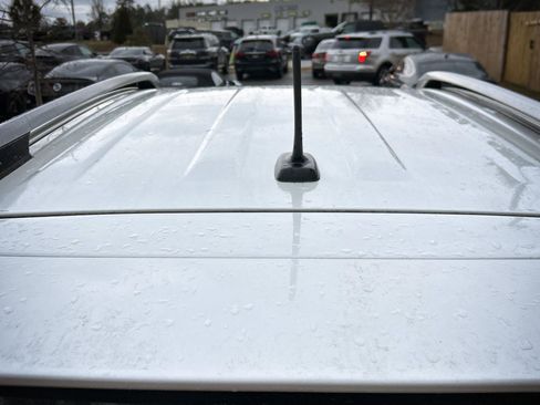 Used 2015 Toyota RAV4 Limited image 9