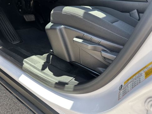 Used 2025 Chevrolet Equinox LT AWD/4WD image 20
