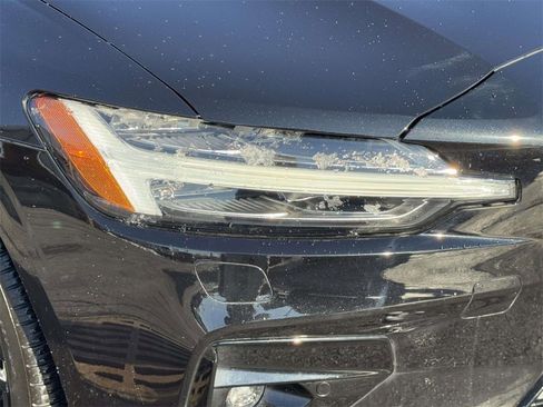 Certified 2023 Volvo S60 B5 Plus w/ Climate Package image 7