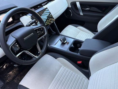 Certified 2025 Land Rover Discovery Sport S AWD/4WD image 4