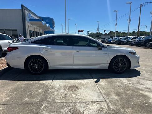 Used 2020 Toyota Avalon XSE w/ All Weather Liner Package FWD image 6