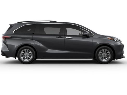 New 2025 Toyota Sienna XLE image 12