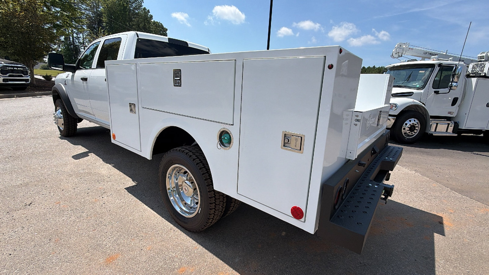 New 2026 RAM 4500 Tradesman w/ Chrome Appearance Group AWD/4WD image 10