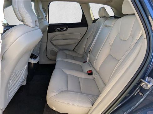 Used 2023 Volvo XC60 B5 Ultimate w/ Protection Package Premier image 16