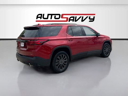 Used 2023 Chevrolet Traverse RS image 7