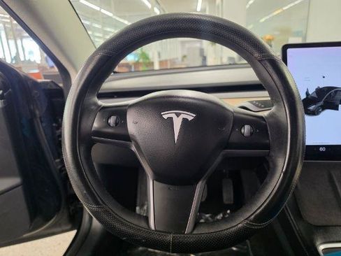 Used 2022 Tesla Model 3 Standard Range RWD image 11
