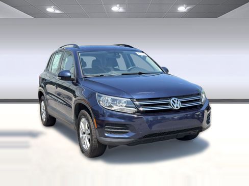 Used 2016 Volkswagen Tiguan S image 7