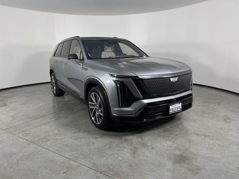 Used 2026 Cadillac Vistiq Sport AWD/4WD image 2