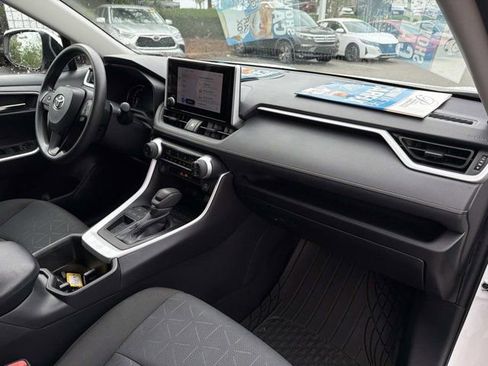 Certified 2024 Toyota RAV4 XLE FWD image 18