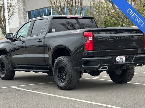 Used 2025 Chevrolet Silverado 1500 LT Trail Boss w/ LPO, Dark Essentials Package AWD/4WD image 6