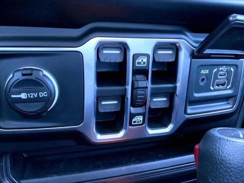 Used 2023 Jeep Gladiator Sport image 34