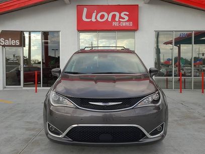 Used 2020 Chrysler Pacifica Touring-L w/ Advanced Safetytec Group