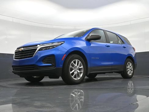 Used 2024 Chevrolet Equinox LS w/ Driver Confidence II Package FWD image 23