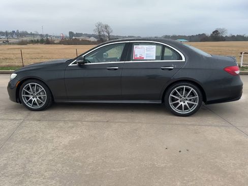 Used 2022 Mercedes-Benz E 350 Sedan image 5