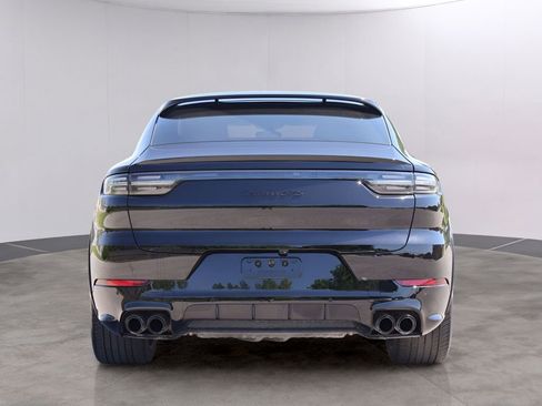 Certified 2023 Porsche Cayenne GTS AWD/4WD image 7