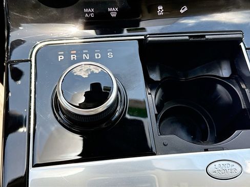 Used 2020 Land Rover Range Rover Velar S AWD/4WD image 28