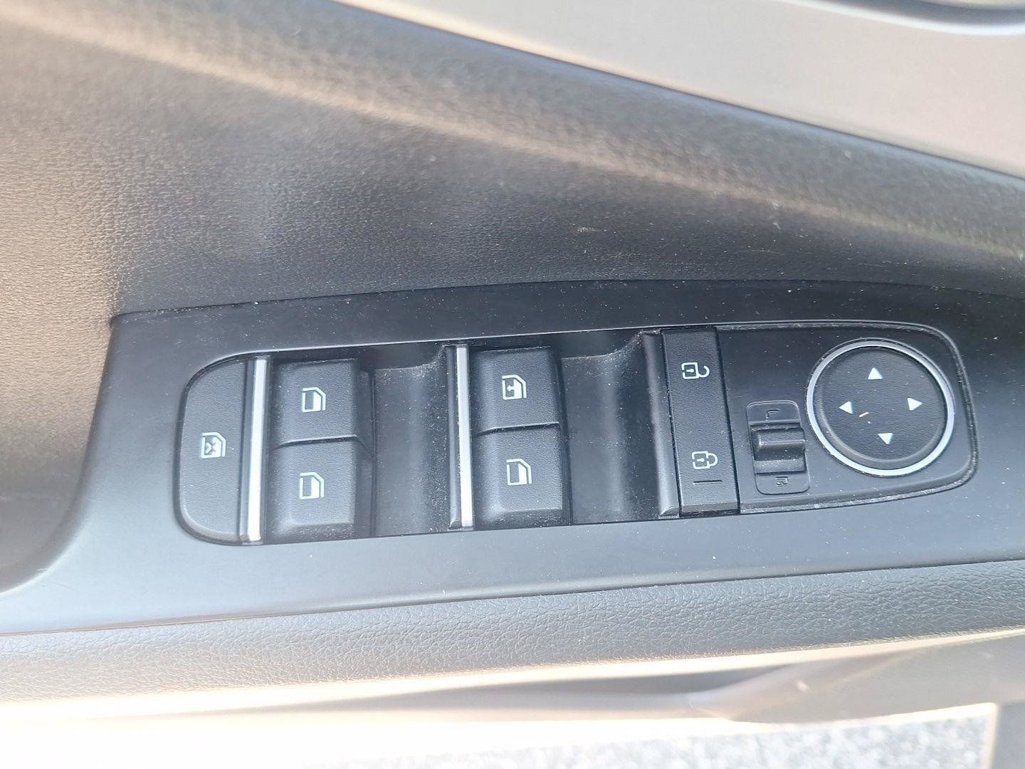 Used 2023 Kia Soul LX w/ LX Technology Package FWD image 20