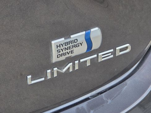 Used 2018 Toyota Avalon Limited image 48