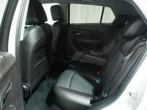 Used 2018 Chevrolet Trax LT w/ Driver Confidence Package FWD image 12