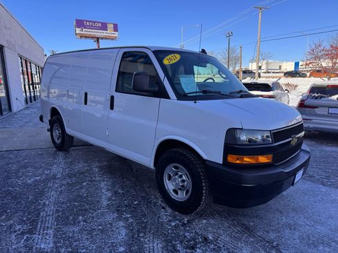 Used 2021 Chevrolet Express 2500 w/ Driver Convenience Package image 6
