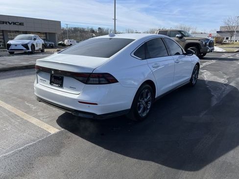 Used 2023 Honda Accord EX-L image 3