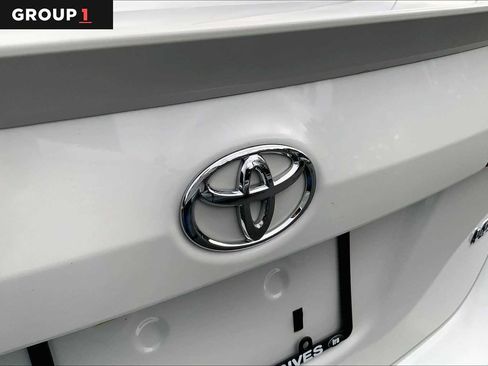 Certified 2018 Toyota Corolla LE FWD image 10