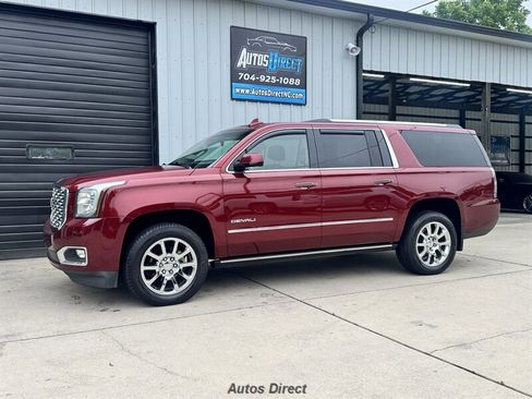 Used 2019 GMC Yukon XL Denali w/ Denali Ultimate Package AWD/4WD image 3