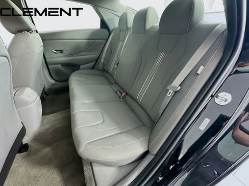 Used 2024 Hyundai Elantra SEL FWD image 29