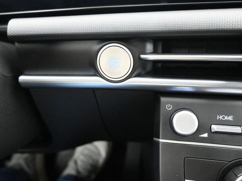 Used 2025 Hyundai Tucson SE image 17