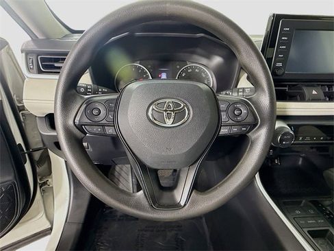 Used 2019 Toyota RAV4 XLE image 11