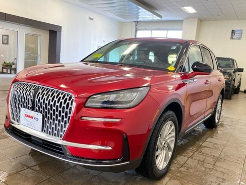 Used 2024 Lincoln Corsair AWD image 4