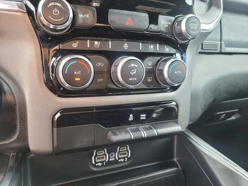 Used 2024 RAM 1500 Laramie RWD image 28
