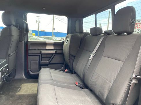 Used 2017 Ford F150 XLT w/ Equipment Group 302A Luxury AWD/4WD image 16