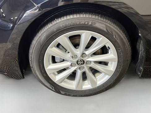 Used 2025 Toyota Corolla XLE image 14