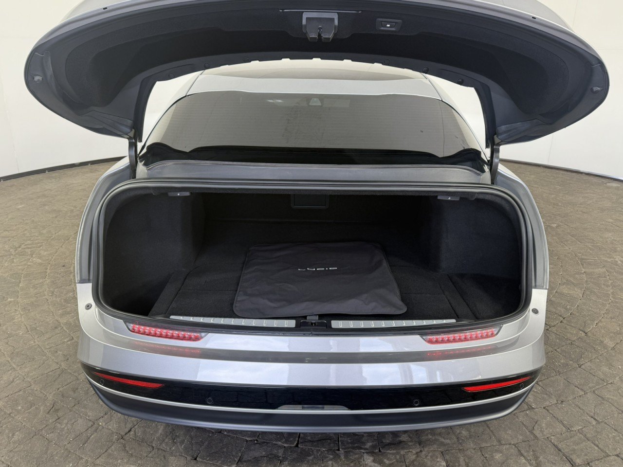 Used 2023 Lucid Air Grand Touring AWD/4WD image 7