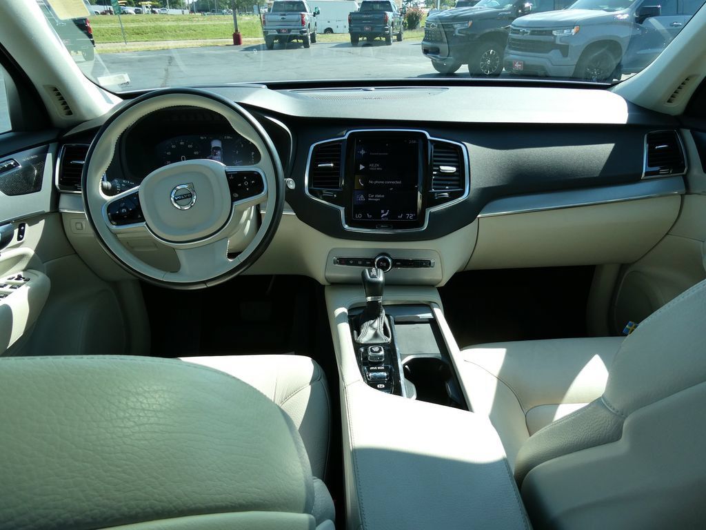 Used 2021 Volvo XC90 T5 Momentum w/ Advanced Package AWD/4WD image 22