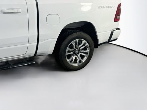 Used 2023 RAM 1500 Laramie AWD/4WD image 30
