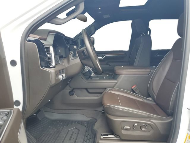 Used 2025 GMC Sierra 3500 Denali AWD/4WD image 5