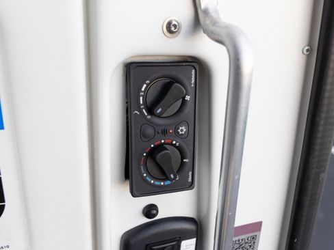 Used 2021 Mercedes-Benz Sprinter 4500 w/ Parking Package image 30